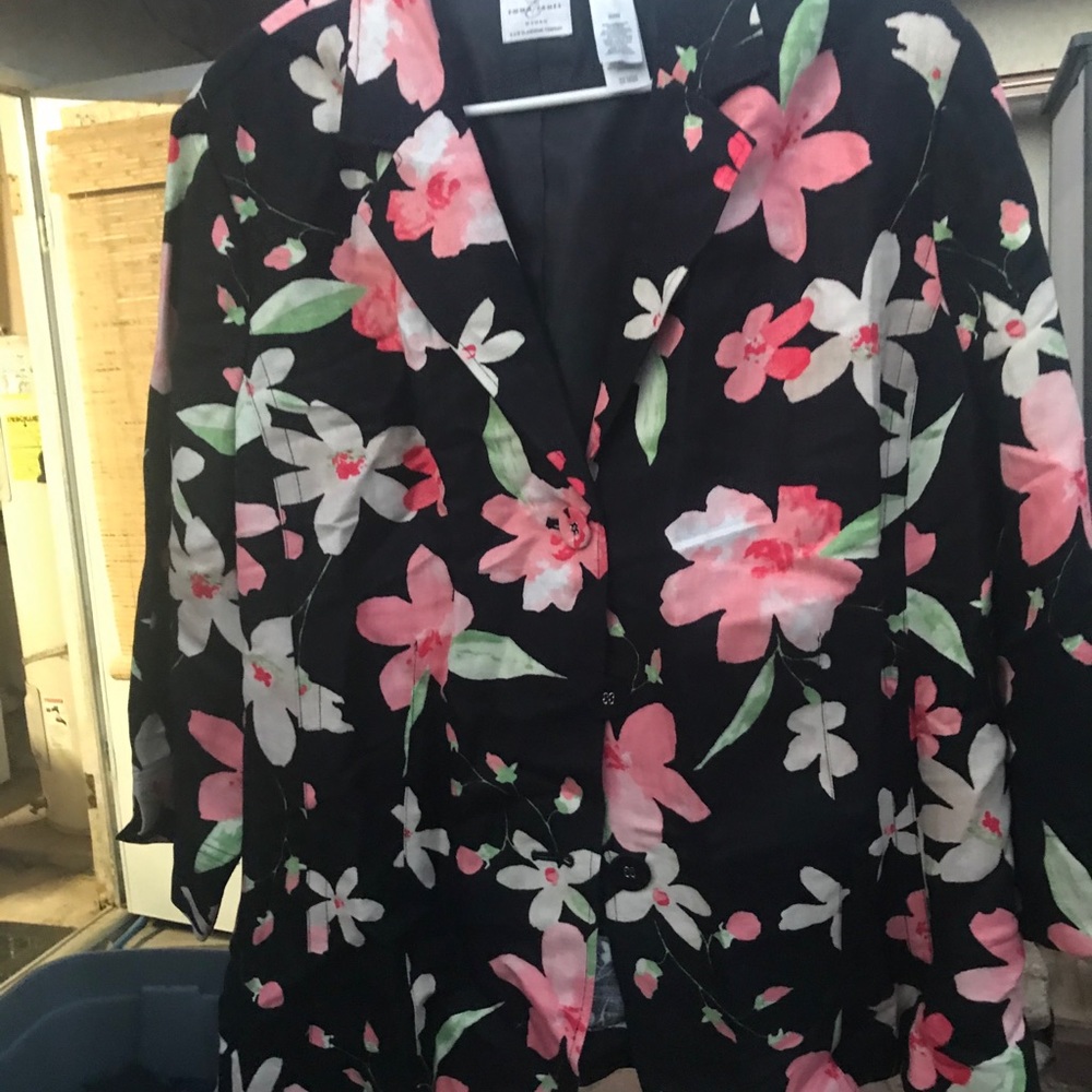 Women’s floral blazer